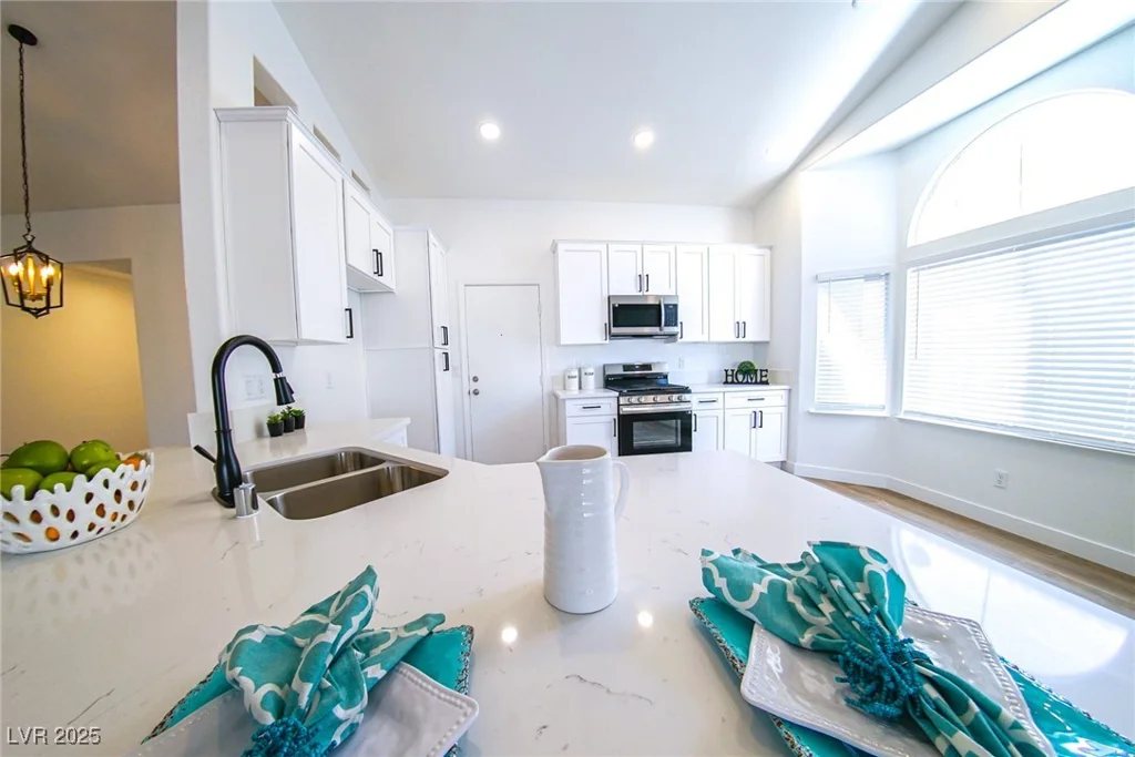 1519 Deerford, Las Vegas, NV 89110