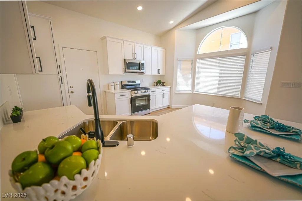1519 Deerford, Las Vegas, NV 89110