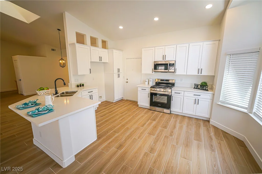 1519 Deerford, Las Vegas, NV 89110