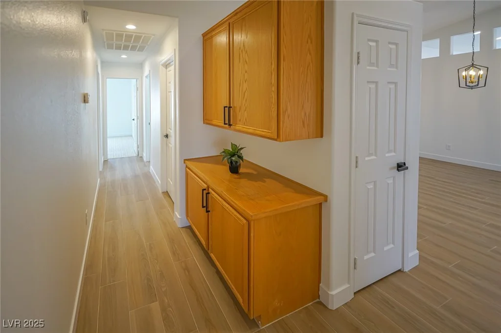 1519 Deerford, Las Vegas, NV 89110