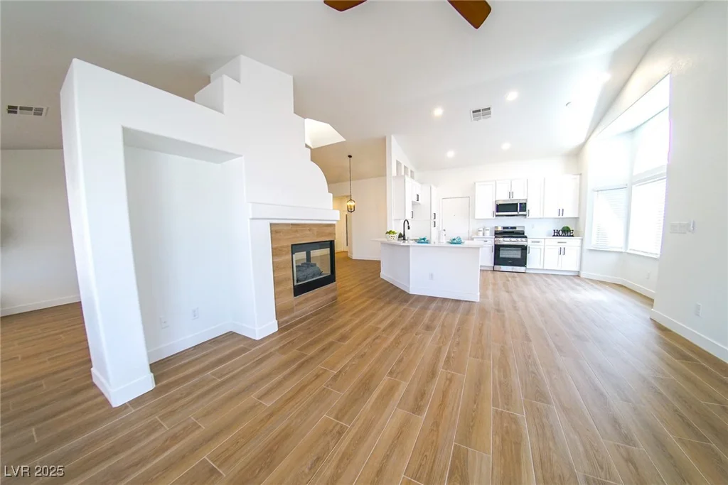 1519 Deerford, Las Vegas, NV 89110