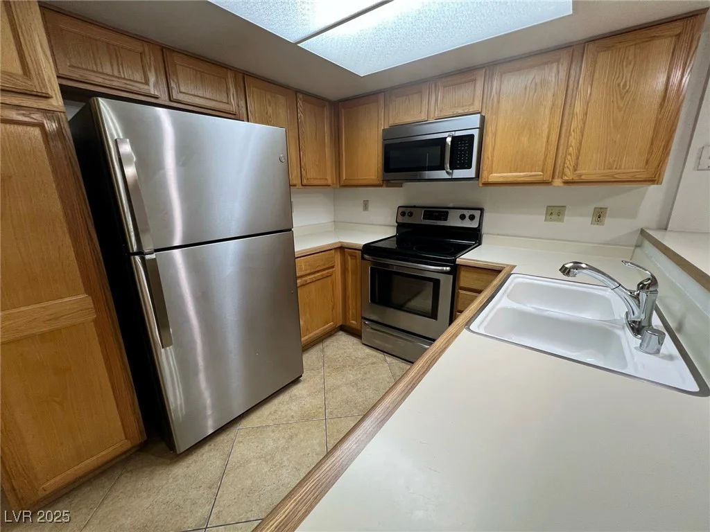 8940 Antioch, Las Vegas, NV 89117