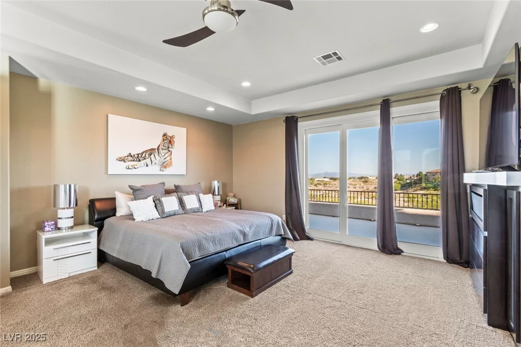 9301 Queen Charlotte, Las Vegas, NV 89145