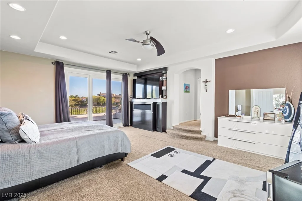9301 Queen Charlotte, Las Vegas, NV 89145