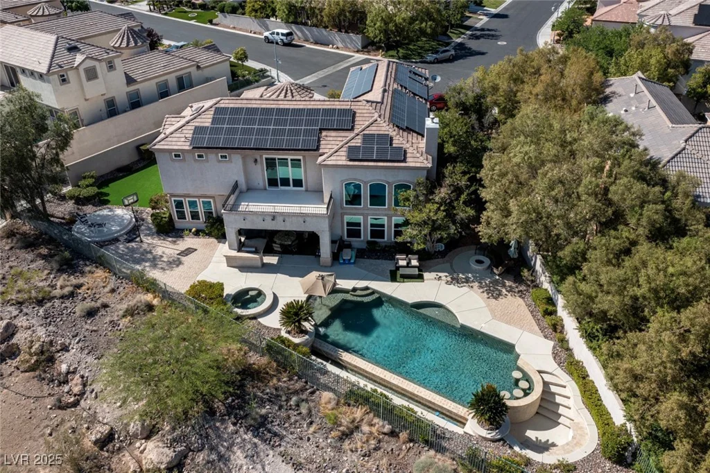 9301 Queen Charlotte, Las Vegas, NV 89145