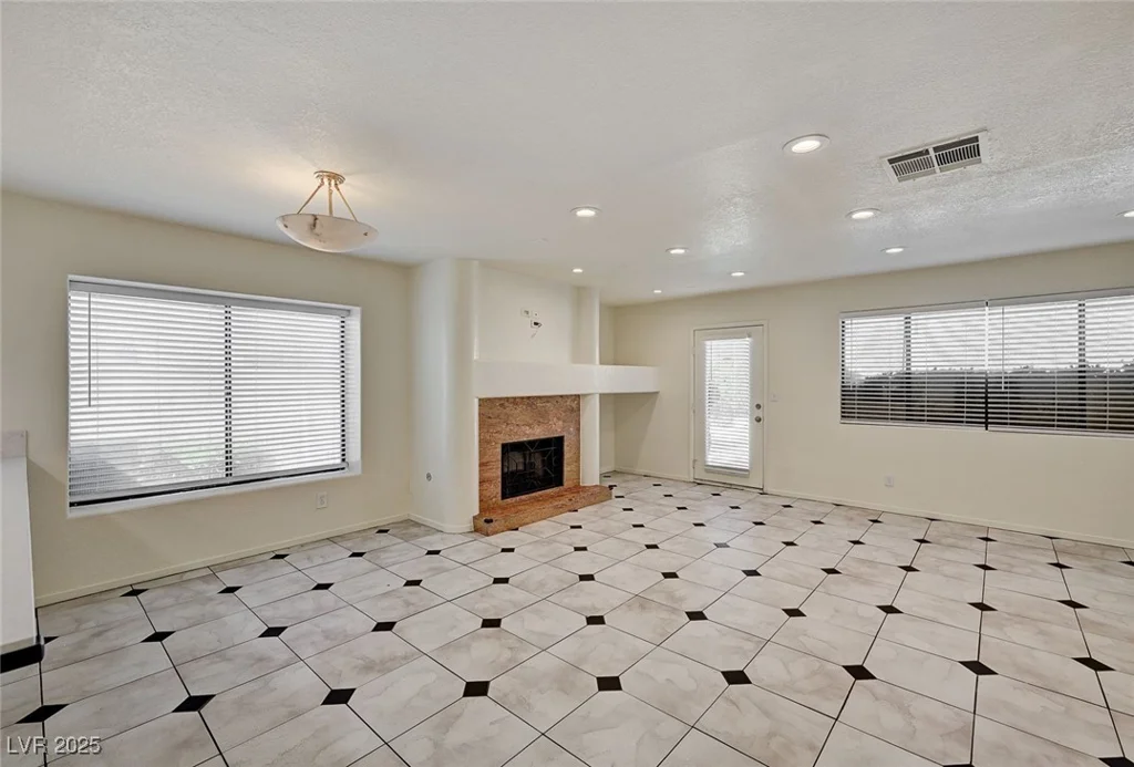 2917 Broken Willow, Las Vegas, NV 89117