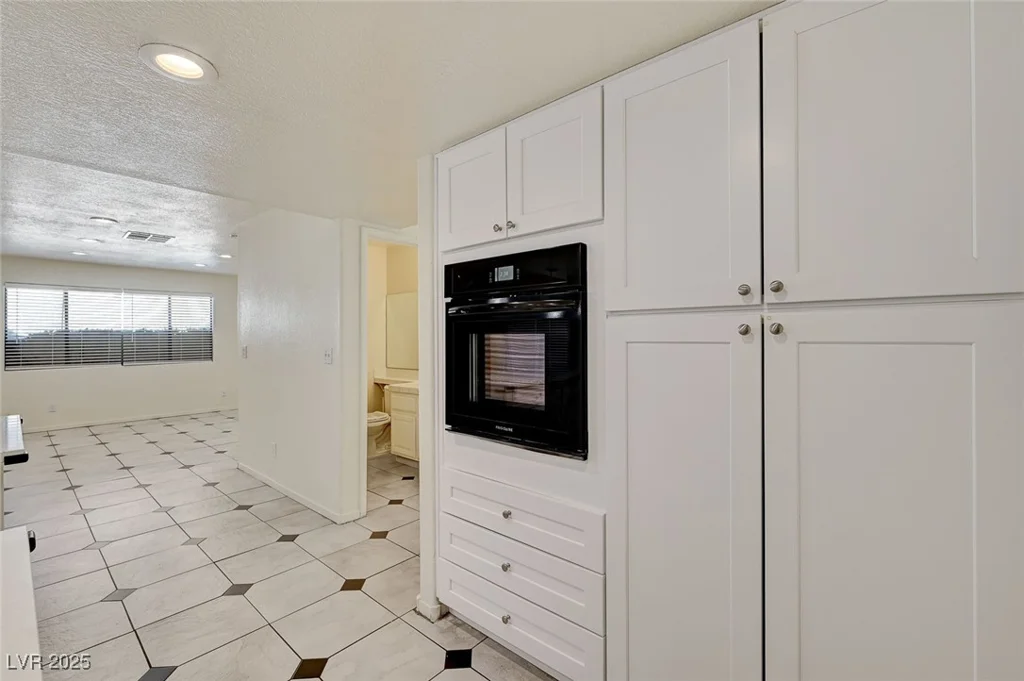2917 Broken Willow, Las Vegas, NV 89117