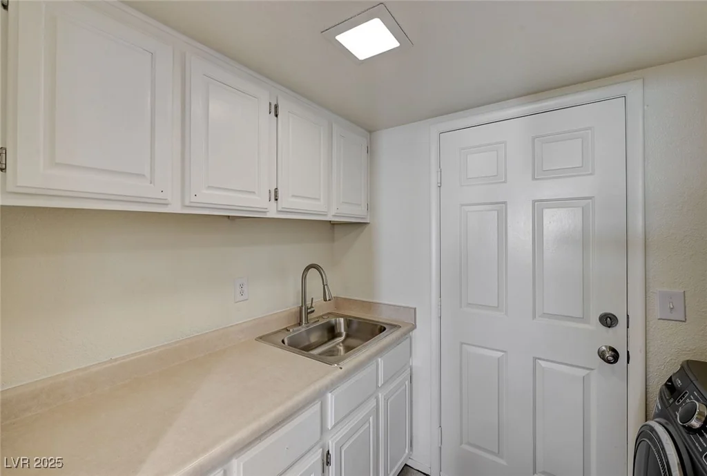 2917 Broken Willow, Las Vegas, NV 89117