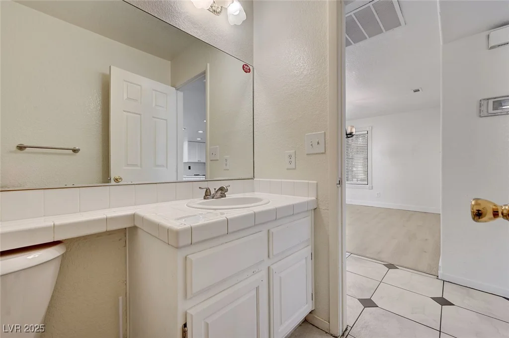 2917 Broken Willow, Las Vegas, NV 89117