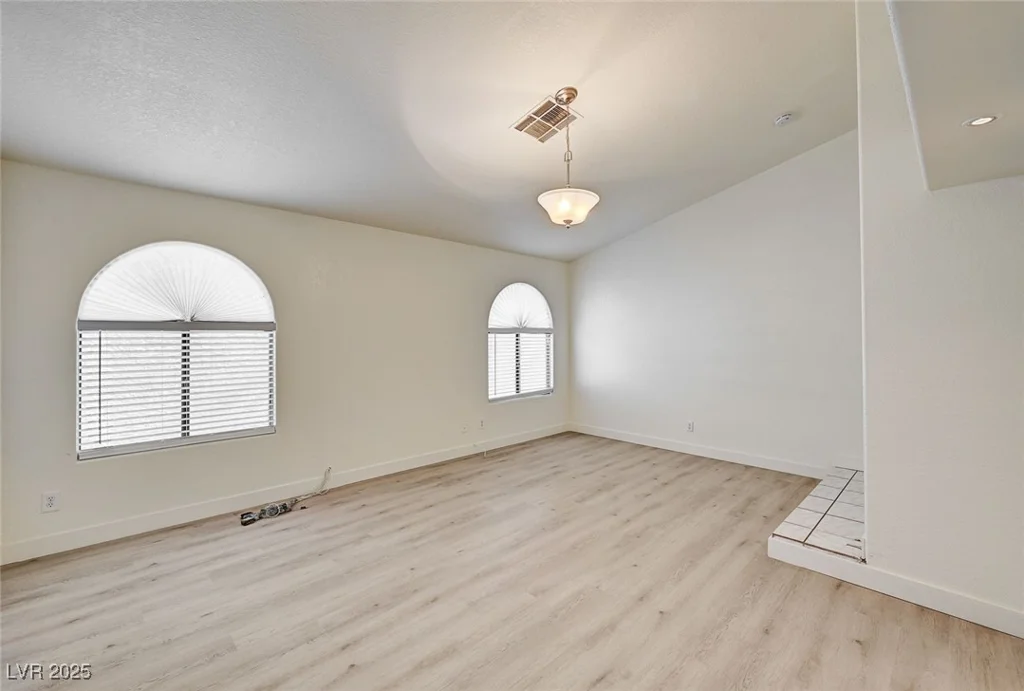 2917 Broken Willow, Las Vegas, NV 89117