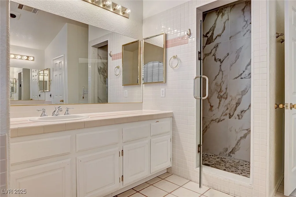 2917 Broken Willow, Las Vegas, NV 89117
