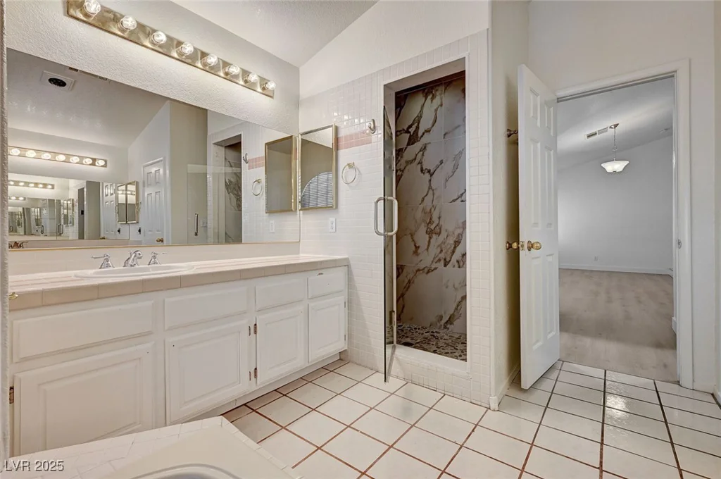 2917 Broken Willow, Las Vegas, NV 89117