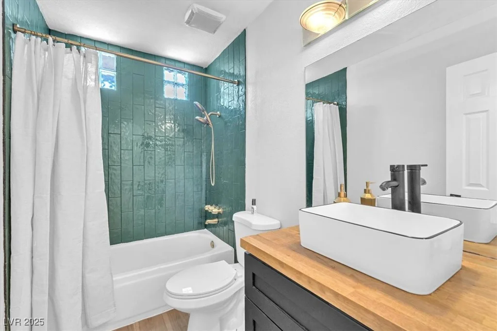 4735 Madrigal, Las Vegas, NV 89122