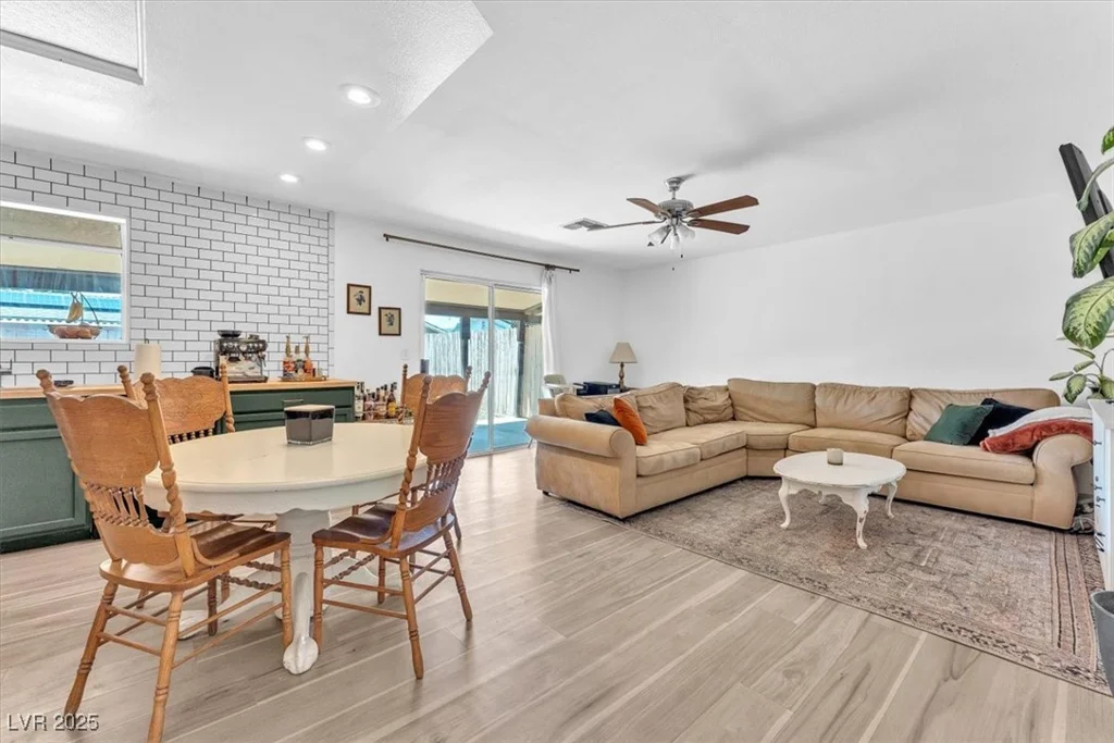 4735 Madrigal, Las Vegas, NV 89122