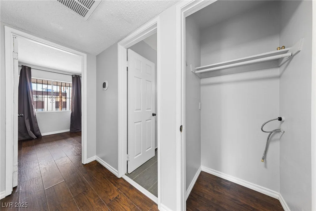 1405 Vegas Valley, Las Vegas, NV 89169