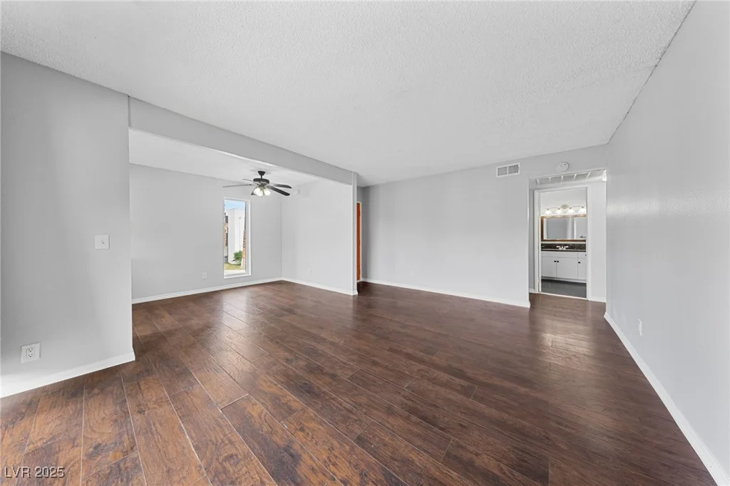 1405 Vegas Valley, Las Vegas, NV 89169