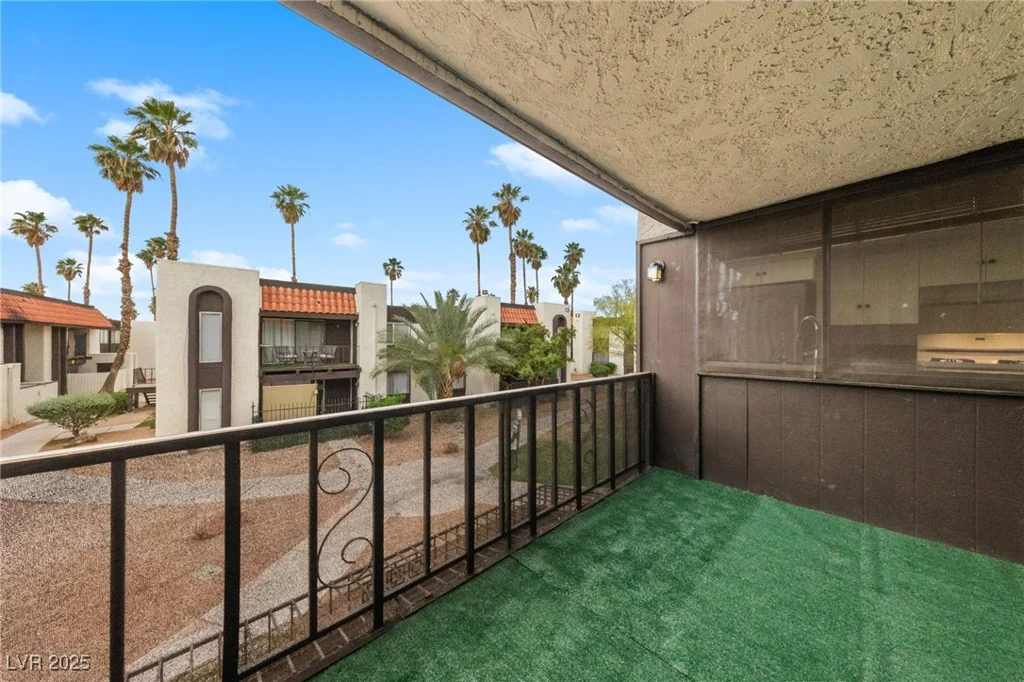 1405 Vegas Valley, Las Vegas, NV 89169
