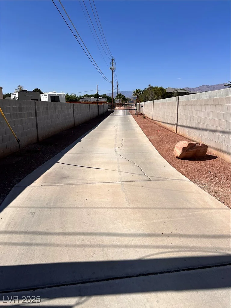 7255 La Madre, Las Vegas, NV 89149