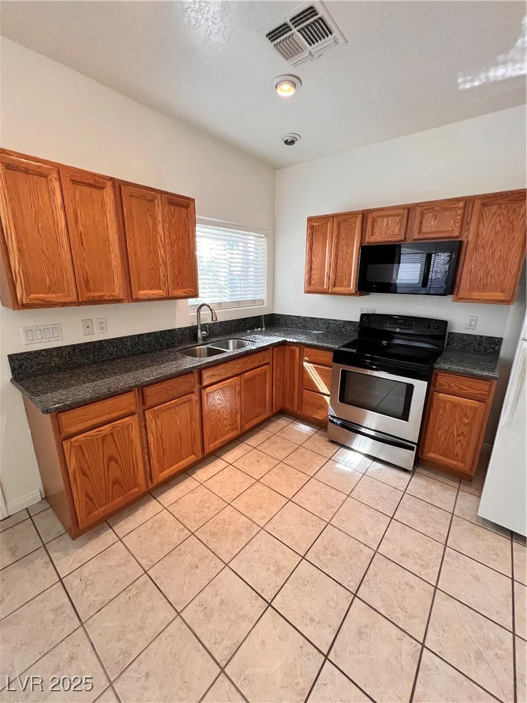 7255 La Madre, Las Vegas, NV 89149