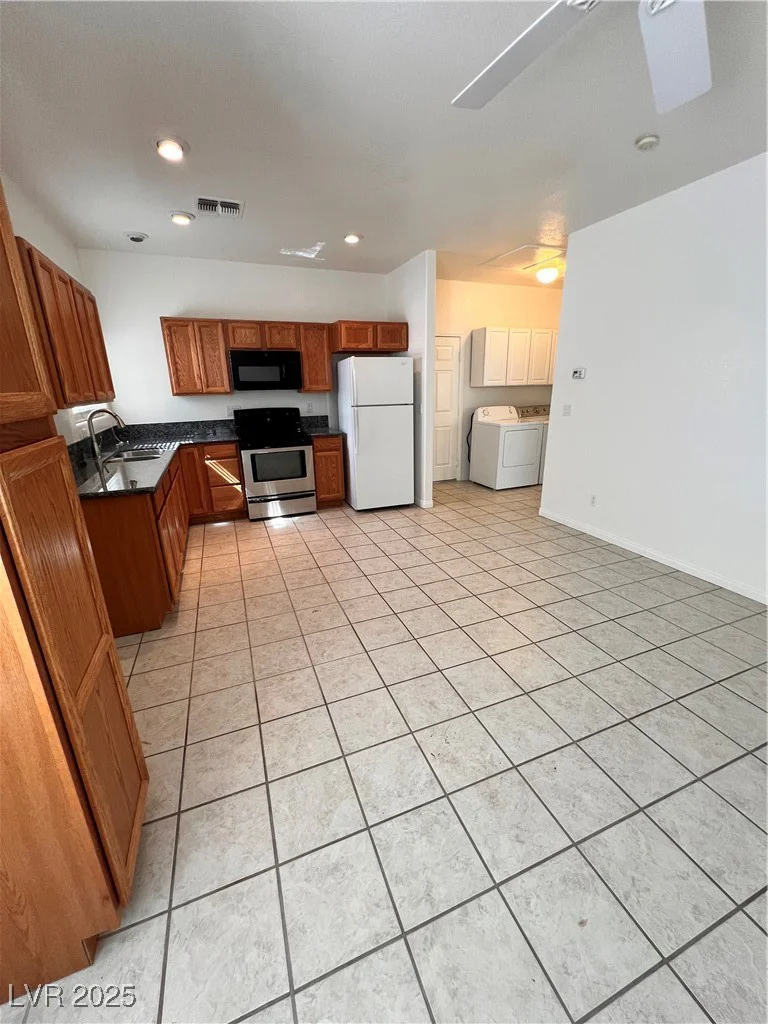 7255 La Madre, Las Vegas, NV 89149