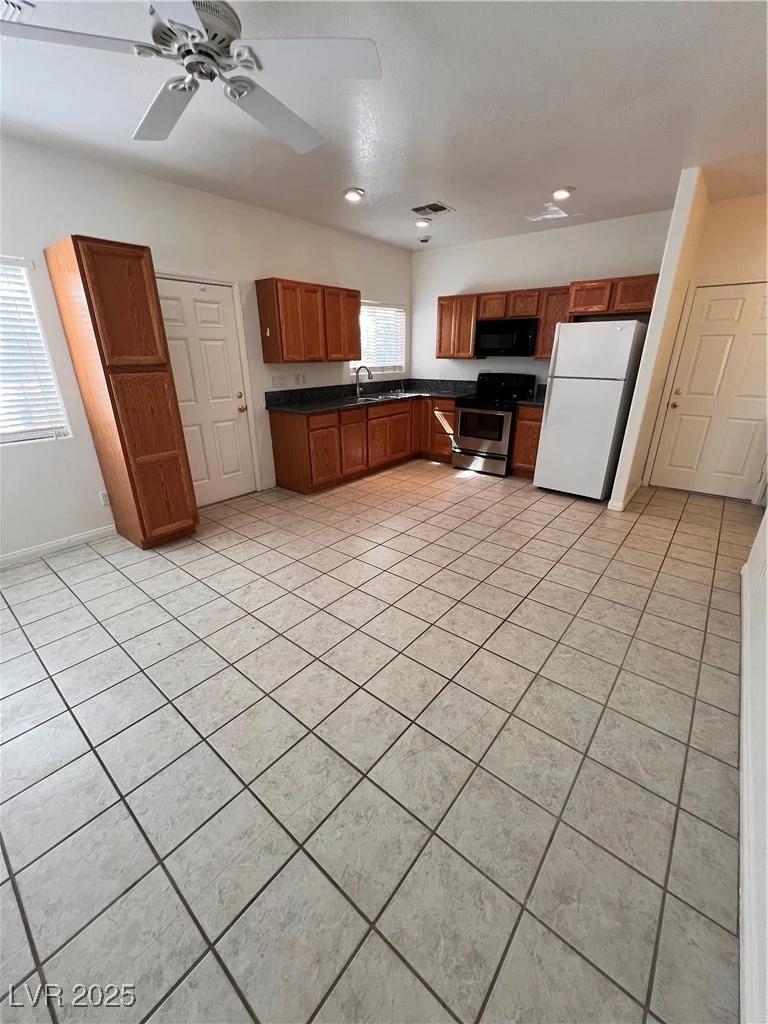 7255 La Madre, Las Vegas, NV 89149