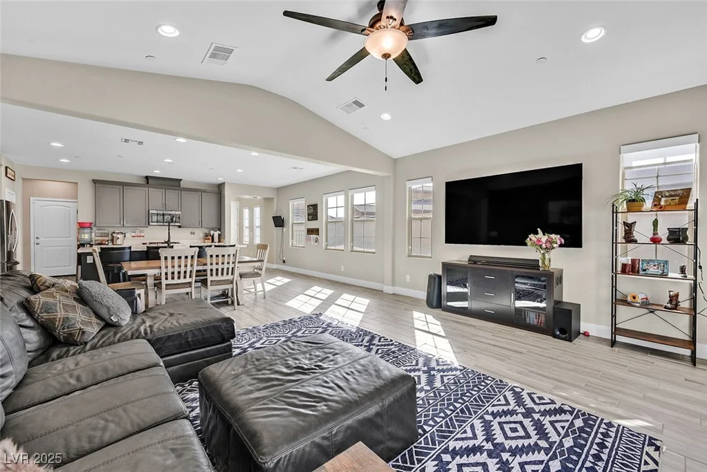 625 Honesty, Henderson, NV 89011