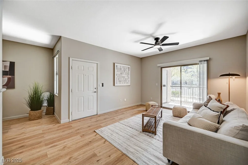 8000 Badura, Las Vegas, NV 89113