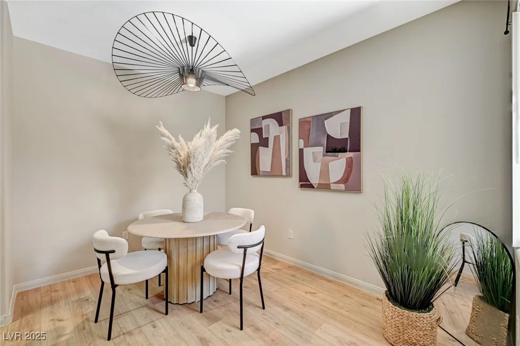 8000 Badura, Las Vegas, NV 89113