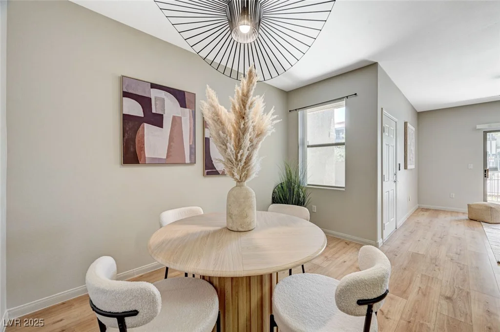 8000 Badura, Las Vegas, NV 89113