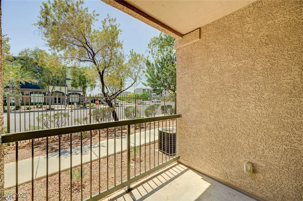 8000 Badura, Las Vegas, NV 89113