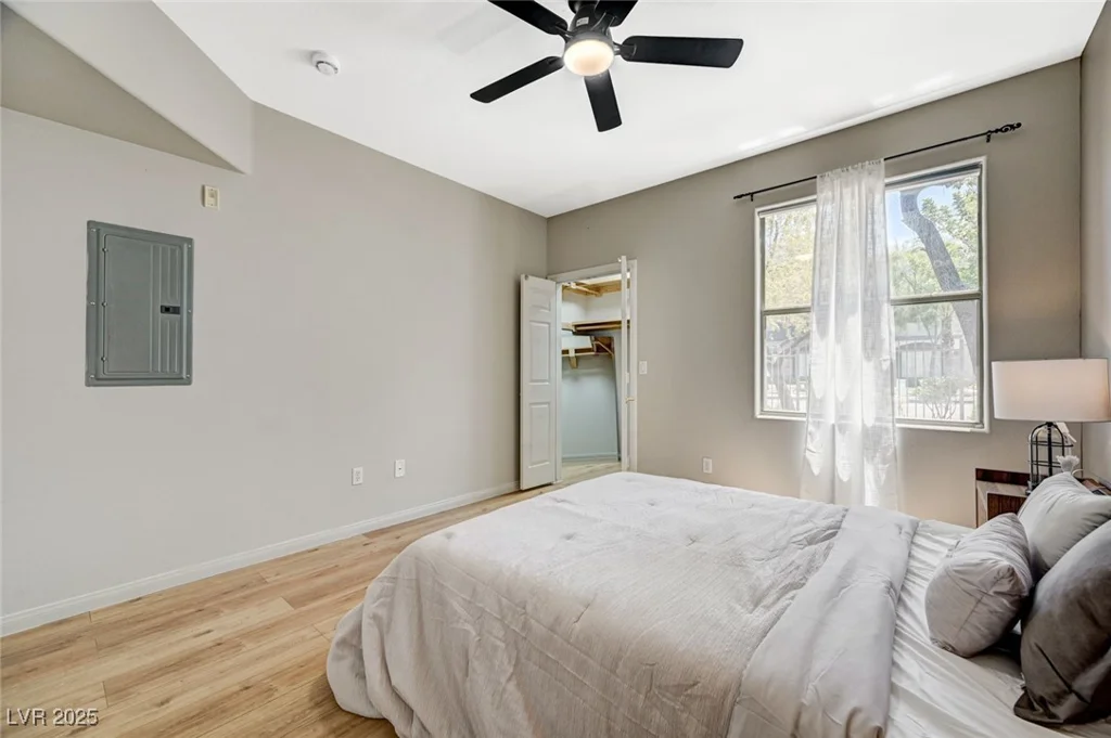 8000 Badura, Las Vegas, NV 89113