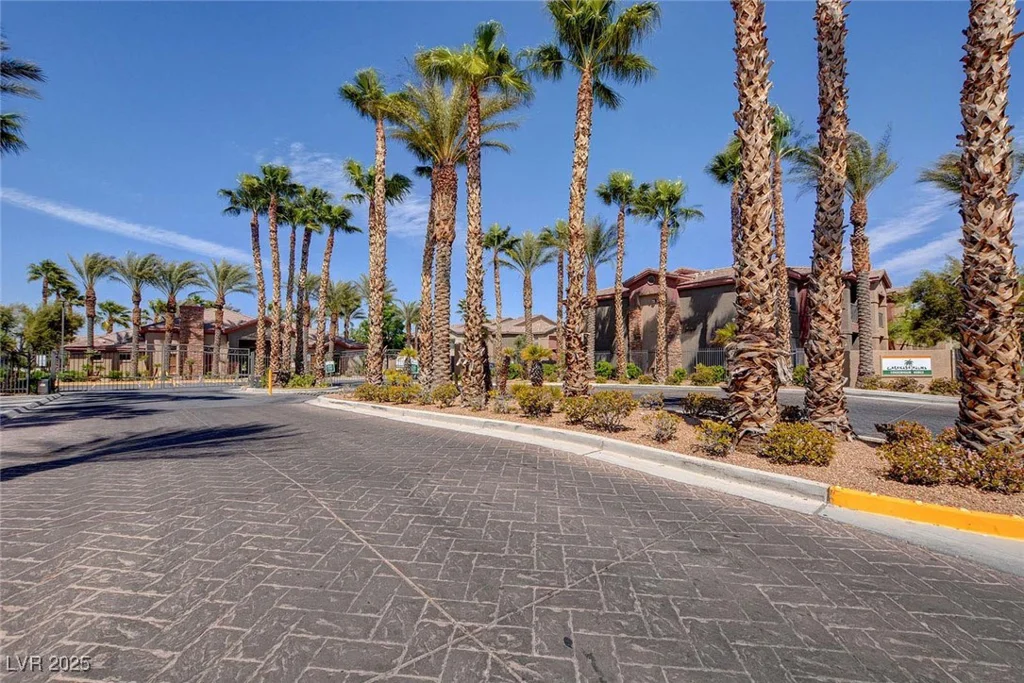 8000 Badura, Las Vegas, NV 89113