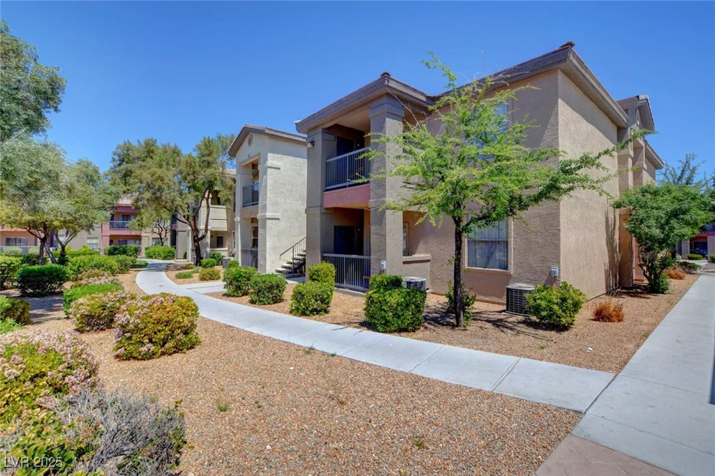 8000 Badura, Las Vegas, NV 89113