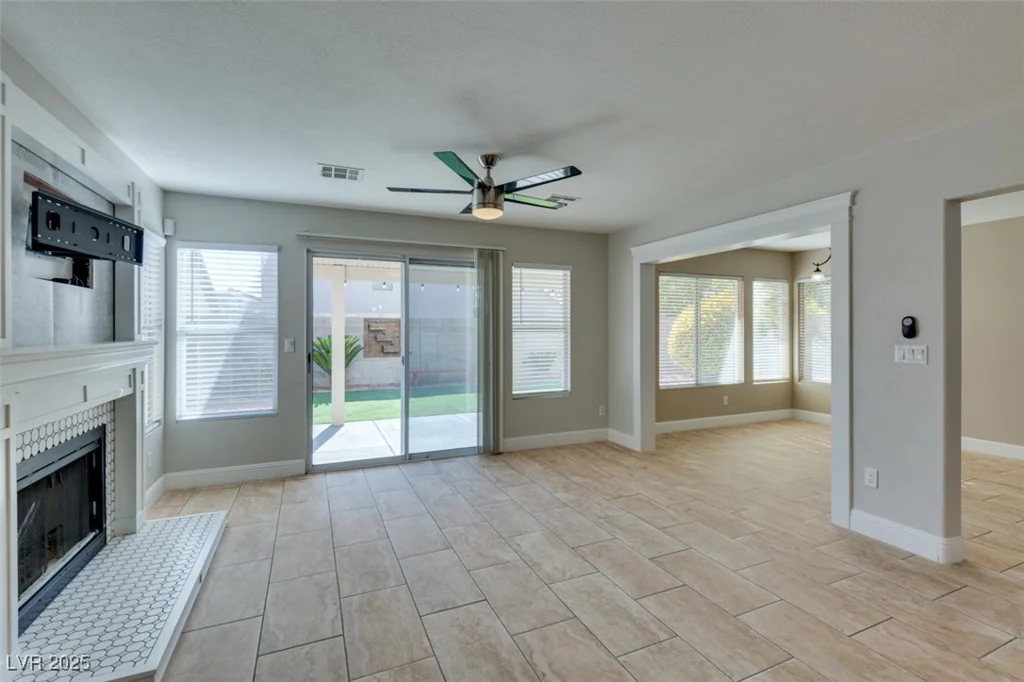1917 Badger Canyon, North Las Vegas, NV 89031