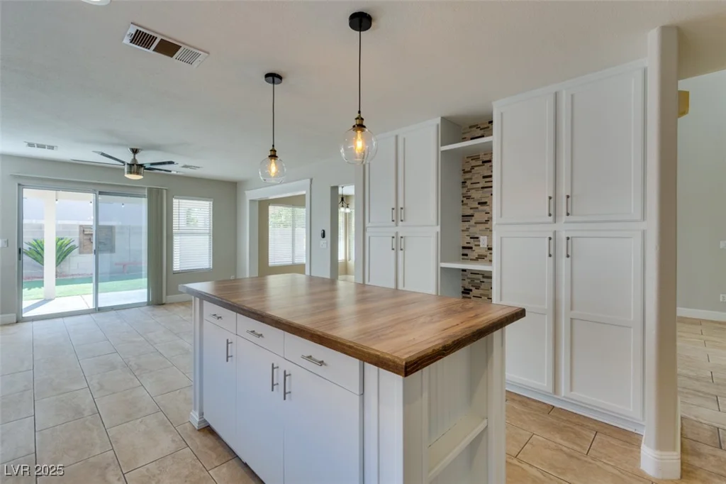 1917 Badger Canyon, North Las Vegas, NV 89031