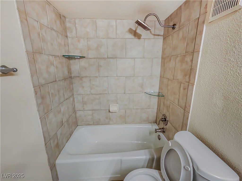 2867 Geary, Las Vegas, NV 89109