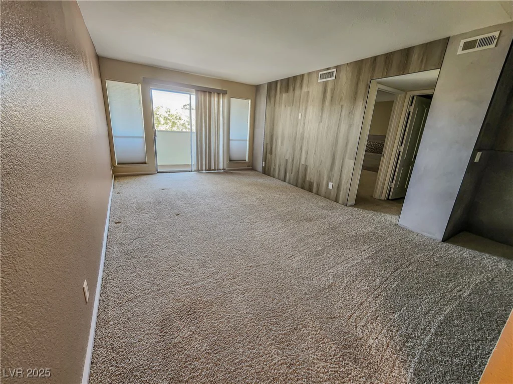 2867 Geary, Las Vegas, NV 89109