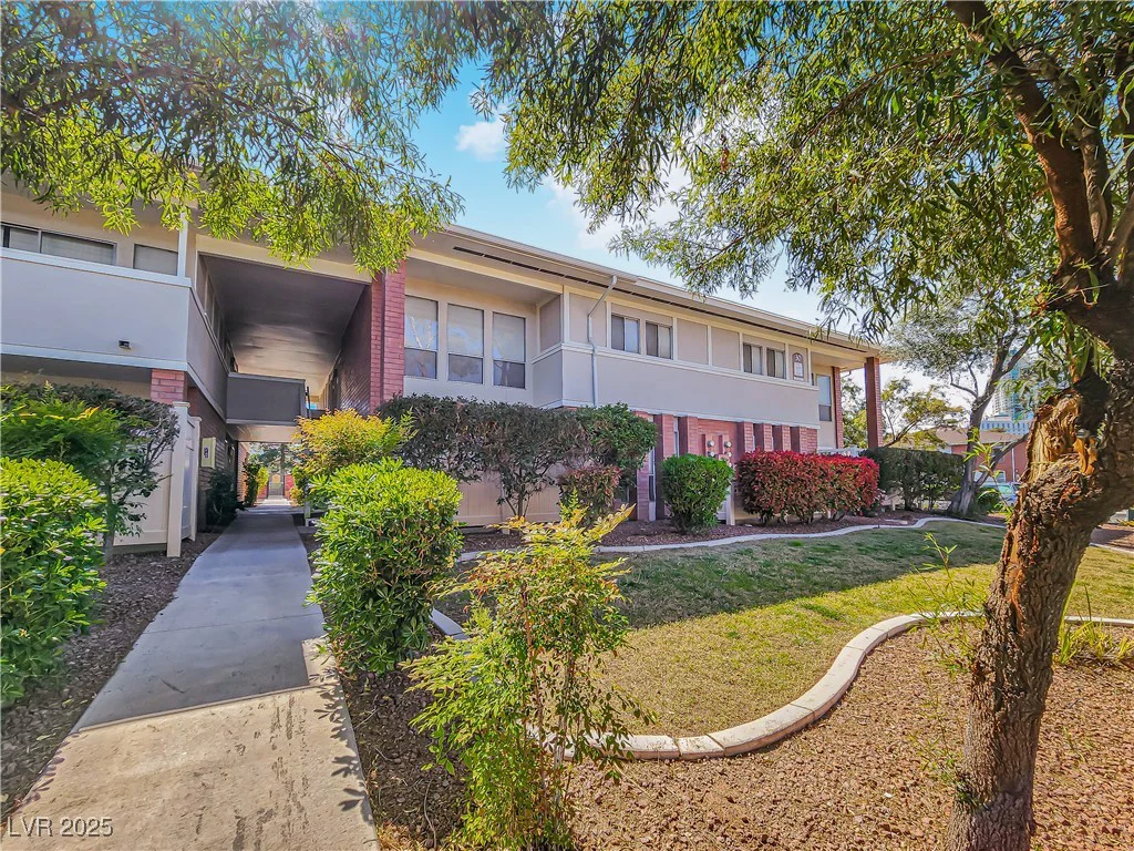 2867 Geary, Las Vegas, NV 89109