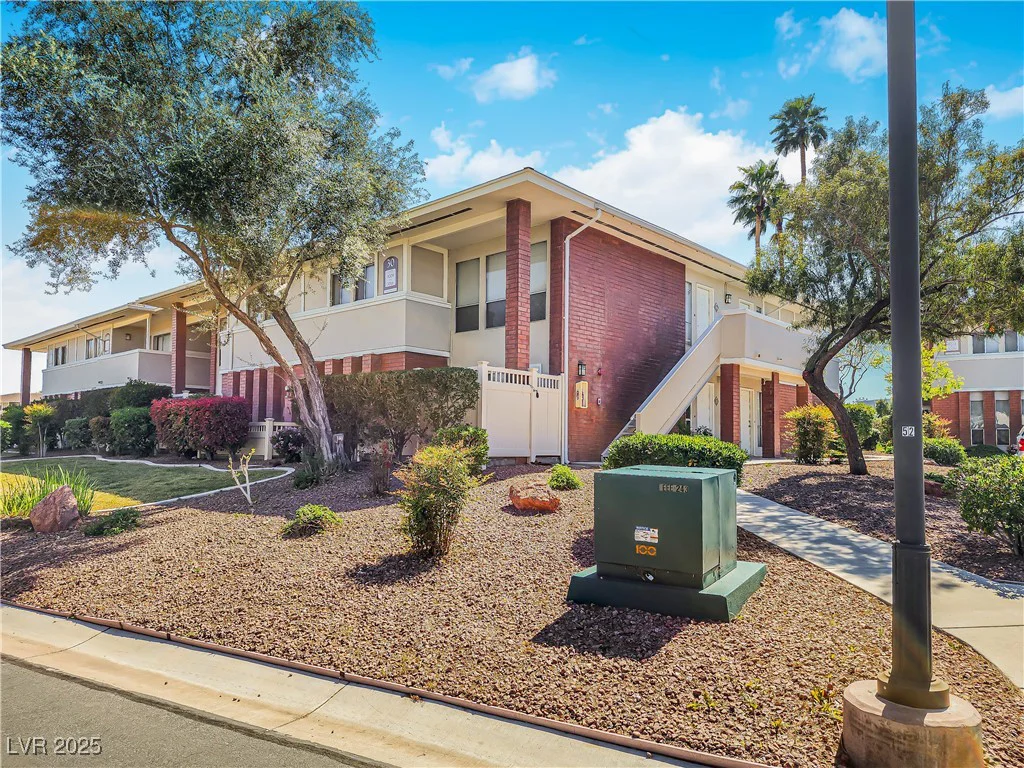 2867 Geary, Las Vegas, NV 89109