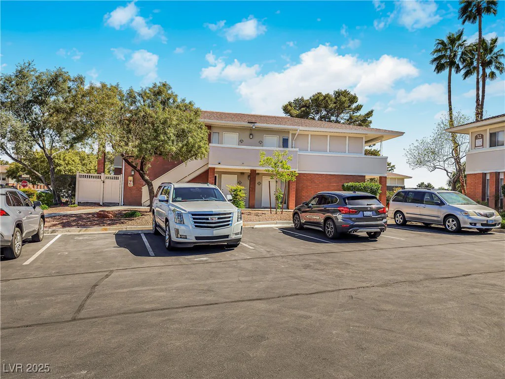 2867 Geary, Las Vegas, NV 89109