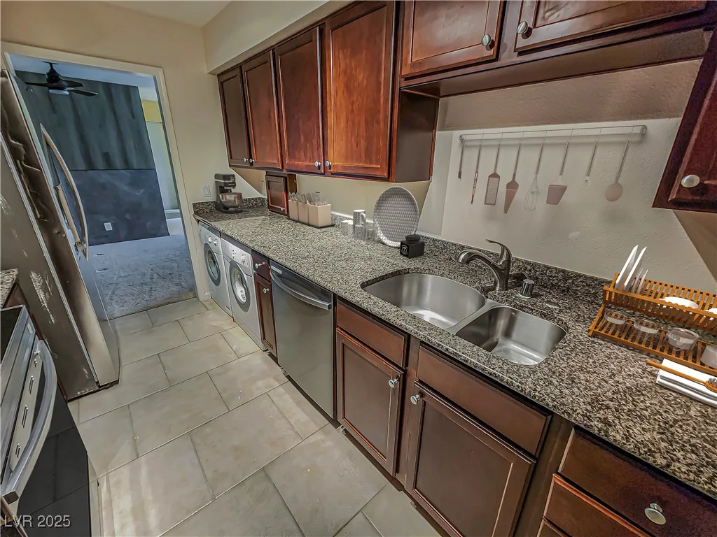 2867 Geary, Las Vegas, NV 89109