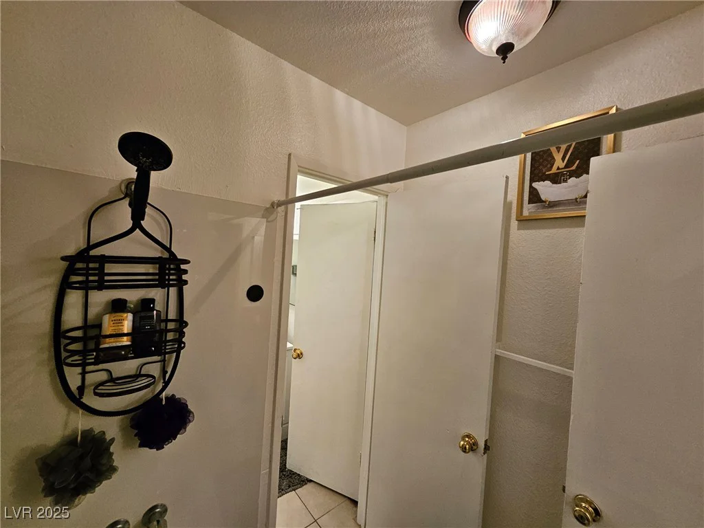 2200 Comet, North Las Vegas, NV 89030