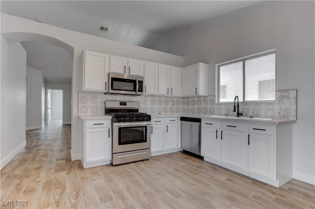 887 Cozy Valley, Henderson, NV 89015
