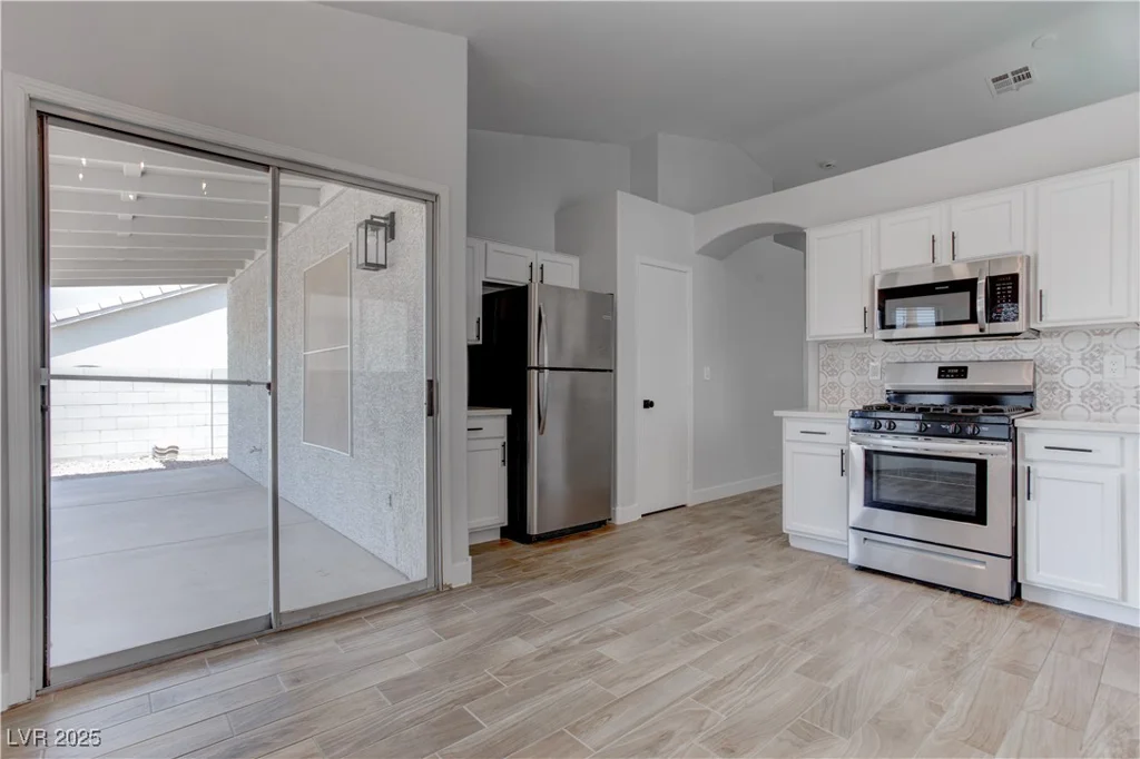887 Cozy Valley, Henderson, NV 89015