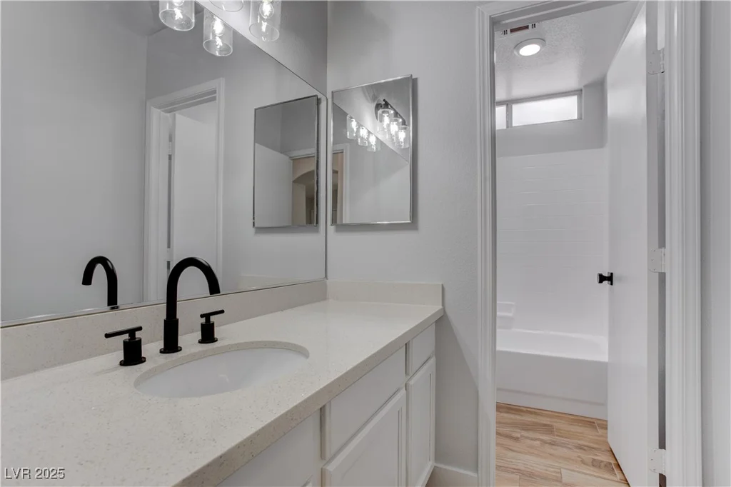 887 Cozy Valley, Henderson, NV 89015