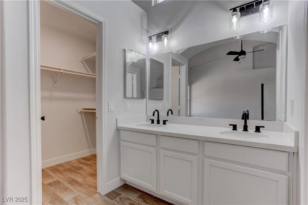887 Cozy Valley, Henderson, NV 89015