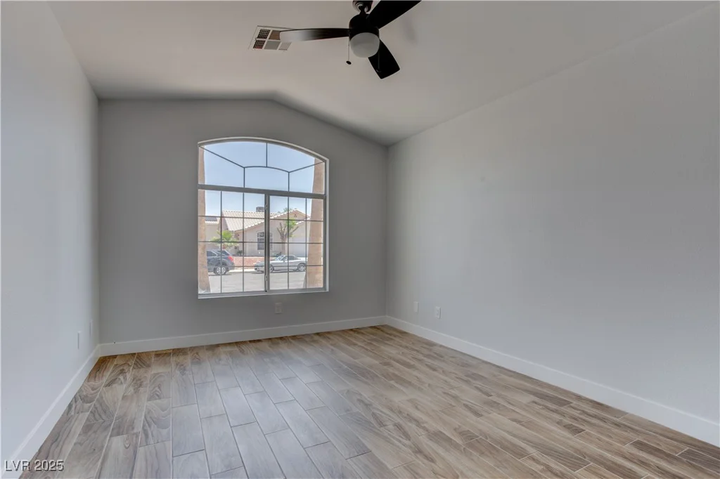 887 Cozy Valley, Henderson, NV 89015