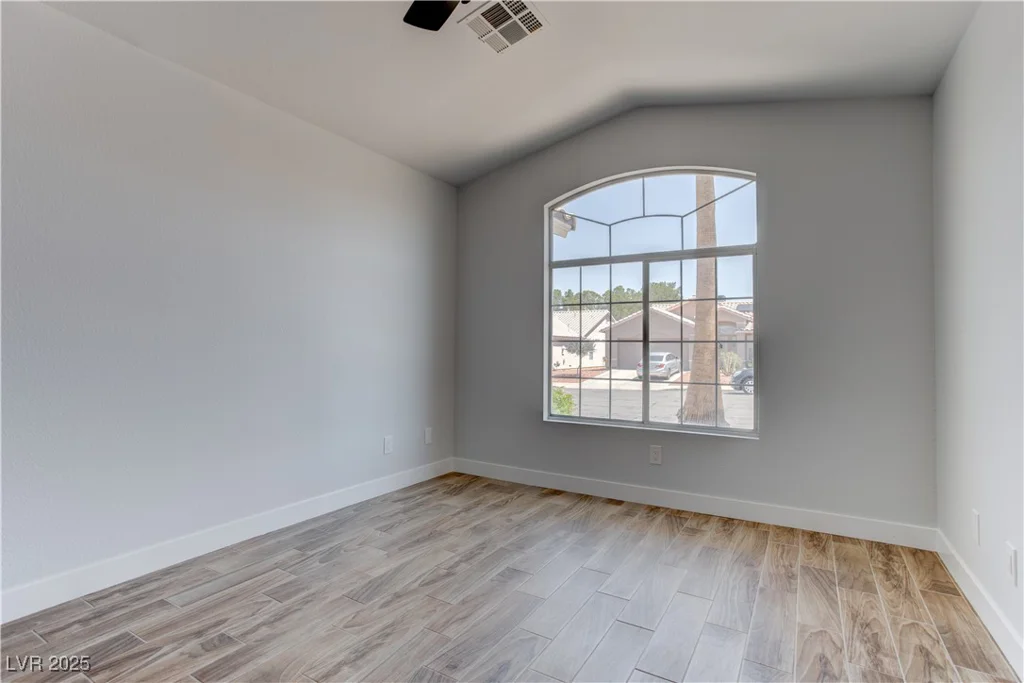 887 Cozy Valley, Henderson, NV 89015