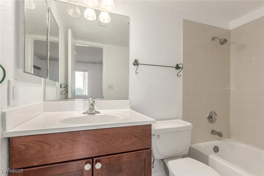 1017 Falconhead, Las Vegas, NV 89128
