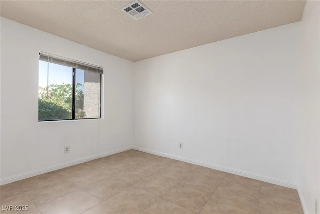 1017 Falconhead, Las Vegas, NV 89128